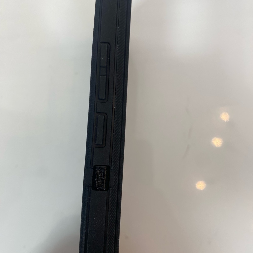 OtterBox Defender Pro Series Case for Motorola Edge (2022) - Black Hard Shell - Picture 3 of 6